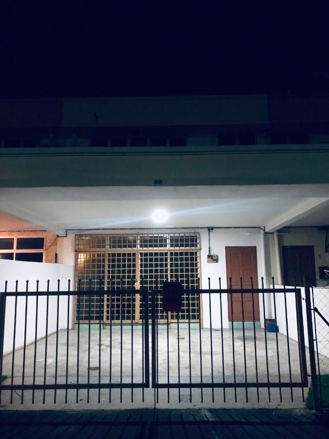 Fateh Homestay Arau Exterior photo